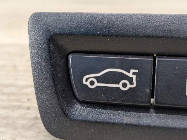 OEM BMW F02 F10 F15 F48 F90 G01 G20 G30 G80 X3 Rear Trunk Lid Center Lock Switch