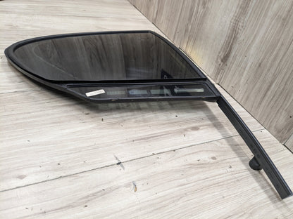 2020 BMW 740i G12 Rear Right Passenger Door Window Glass 7384218 16-22 OEM BMW G12 740 750 M760 B7 Rear Right Passenger Door Quarter Fixed Glass