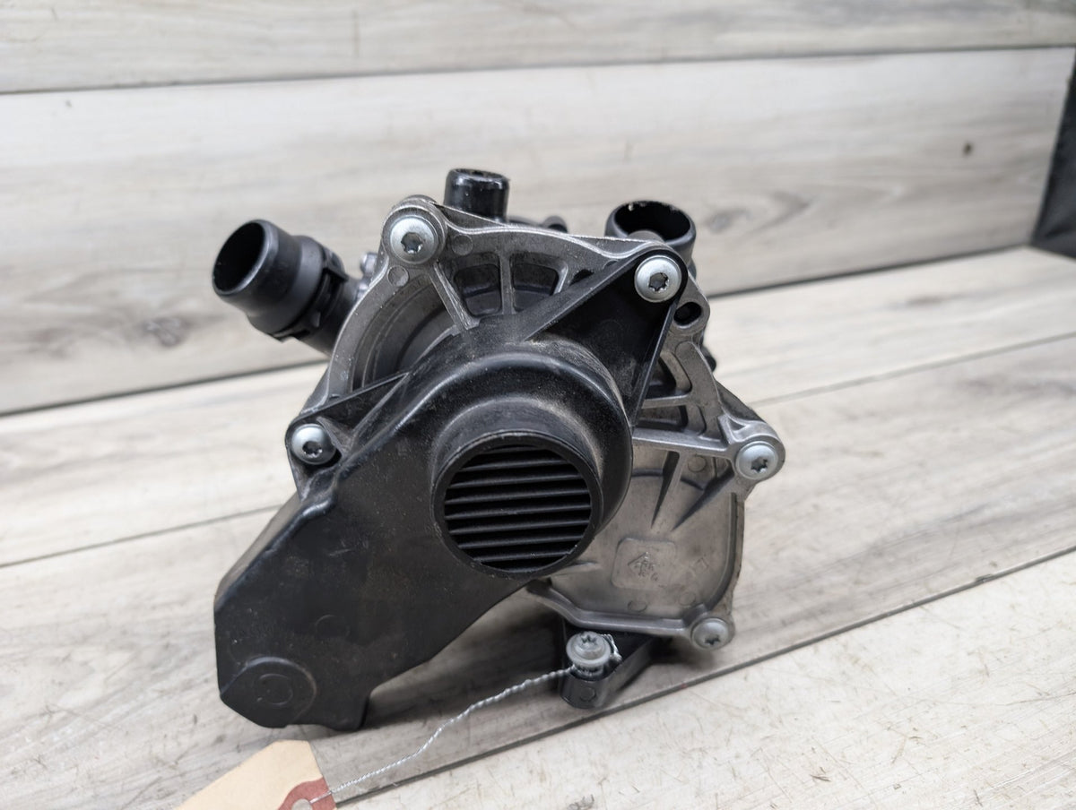 12-19 OEM AUDI A3 A4 A5 A6 S3 EA888 2.0L Engine Water Coolant Thermostat Pump