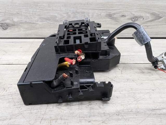 OEM Mercedes W204 W207 E550 Fuse Relay Box Junction Terminal