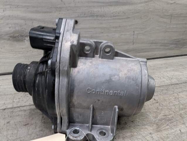 2011 BMW 135i E88 Engine Water Heater Control Valve Pump 5A05704