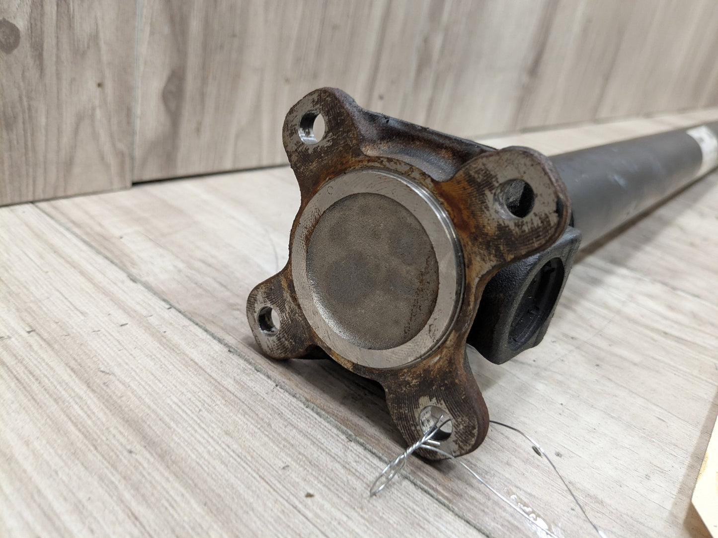 2020 BMW 740i G12 Front Propeller Driveshaft Drive Shaft 9425911 16-22 OEM BMW F90 G01 G12 G15 G16 G20 G30 M5 Drive Shaft Driveshaft Front Output