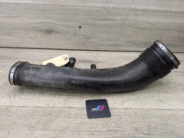 09-19 OEM BMW F12 F13 F15 F16 X5 X6 Front Right Intercooler Upper Charge Pipe