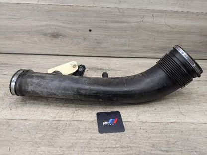 09-19 OEM BMW F12 F13 F15 F16 X5 X6 Front Right Intercooler Upper Charge Pipe