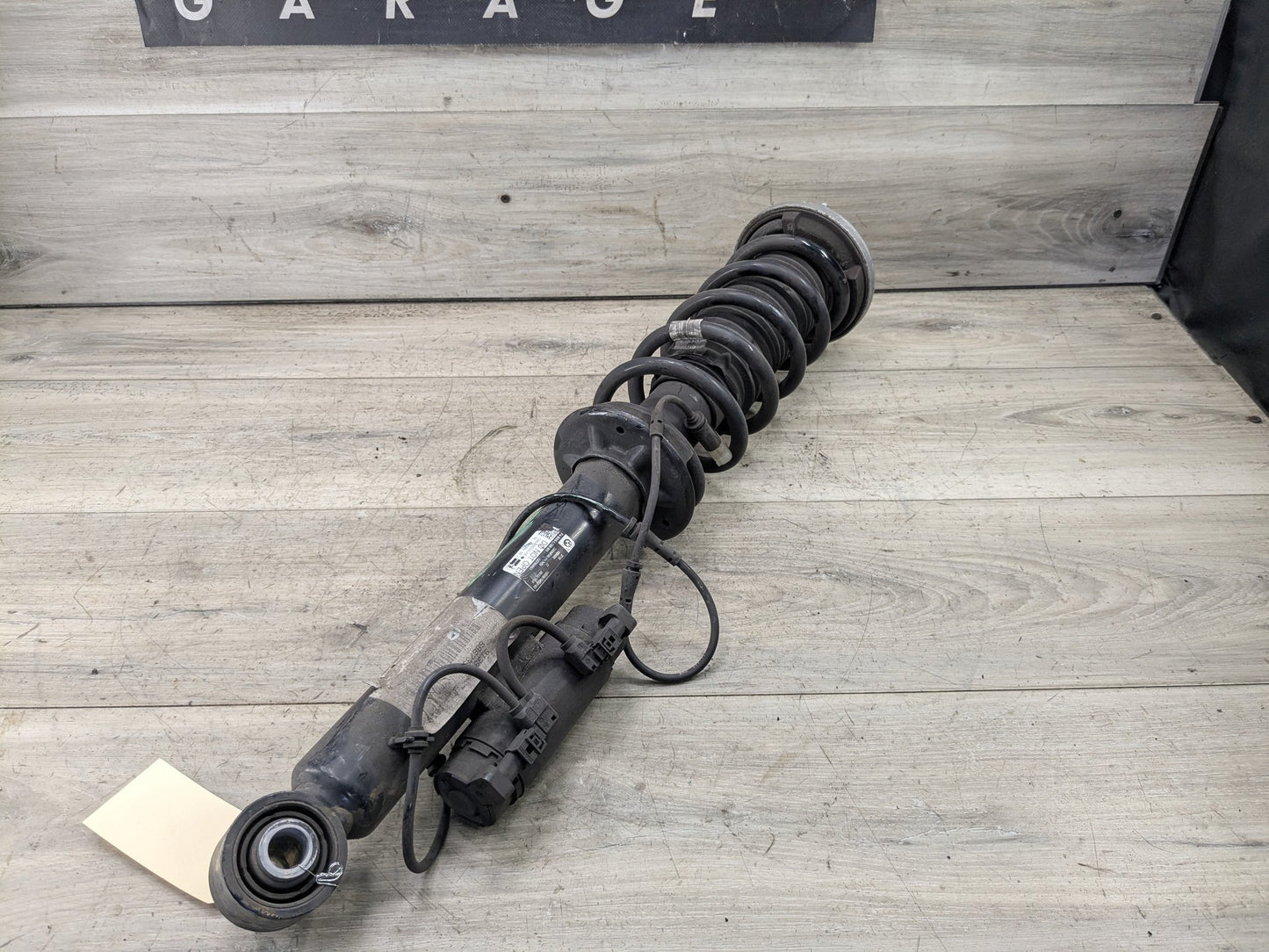 17-23 OEM BMW G30 M550 Rear Right Passenger Side Spring Strut Shock Absorber VDC