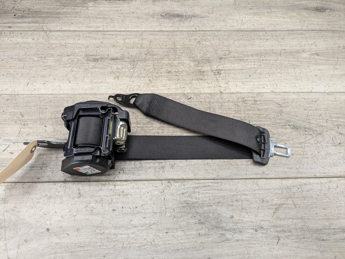 2017-2023 BMW M550i G30 Rear Left Driver Seatbelt Seat Belt Buckle 7455625 OEM BMW F90 M5 G30 530 540 Rear Left Right Upper Seatbelt Seat Belt Retractor OEM