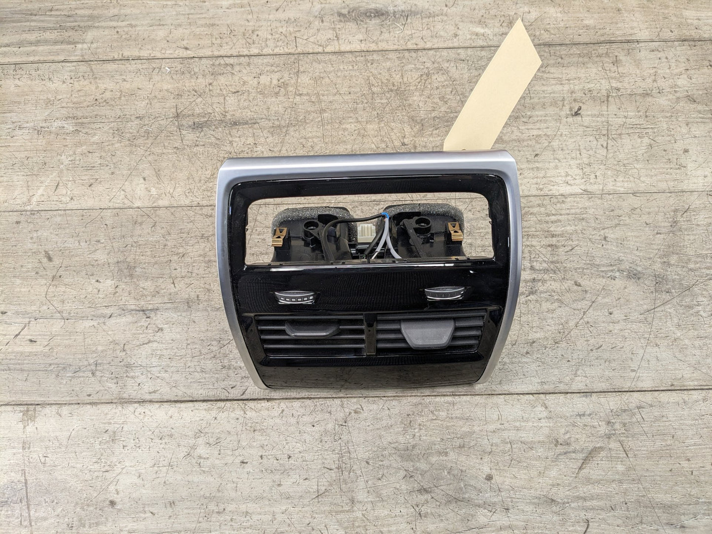 OEM BMW F95 F96 G05 G06 G07 G09 X5 X6 X7 REAR Center Console AC Air Vent Trim