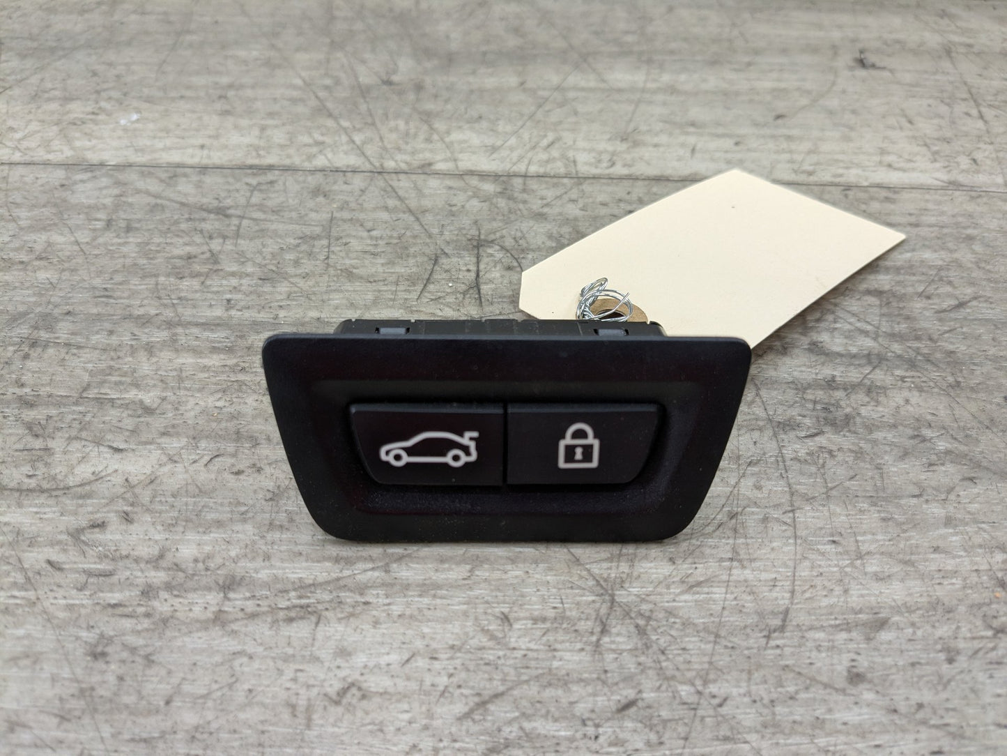 OEM BMW F02 F10 F15 F48 F90 G01 G20 G30 G80 X3 Rear Trunk Lid Center Lock Switch