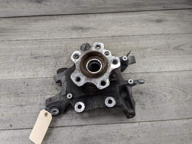 2017 - 2023 BMW M550i G30 Rear Right Passenger Spindle Knuckle w/ Bearing 6866338 N63B44O2