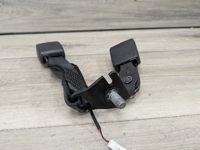 20-24 OEM BMW F44 228 M235 Rear Center Middle Seatbelt Seat Belt Buckle