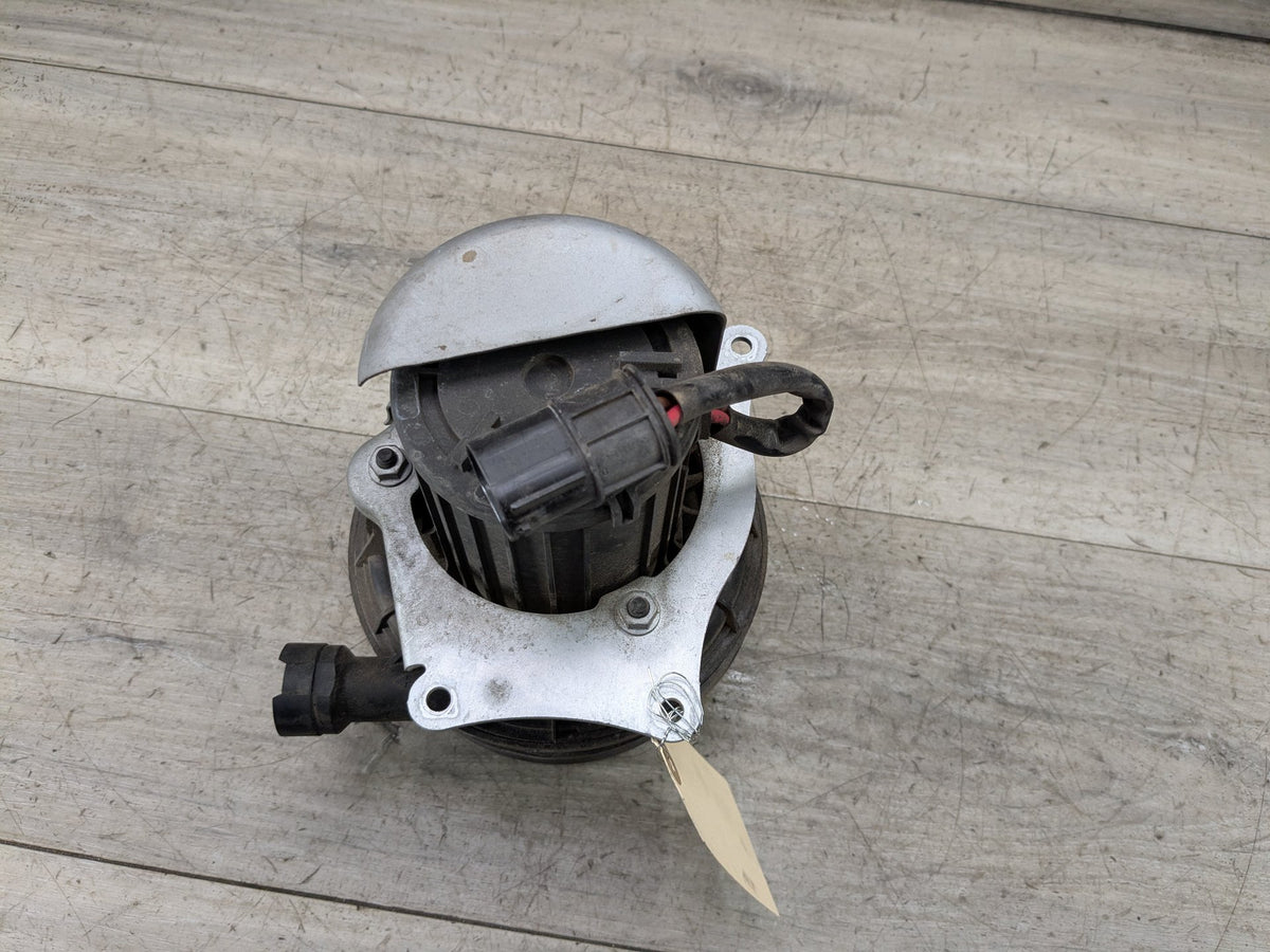 2003-2008 BMW Z4 E85 Secondary Smog Air Injection Pump 7514953 OEM BMW E65 E83 E85 X3 Z4 Engine M54 N60 Secondary Smog Air Injection Pump Motor OEM