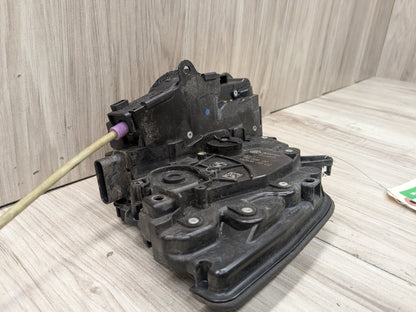 2016 BMW 750i G12 Rear Right Passenger Door Latch Lock Actuator w/ Soft Close 2581898 OEM BMW G12 740 750 B7 REAR RIGHT PASSENGER Door Lock Latch Actuator SOFT CLOSE