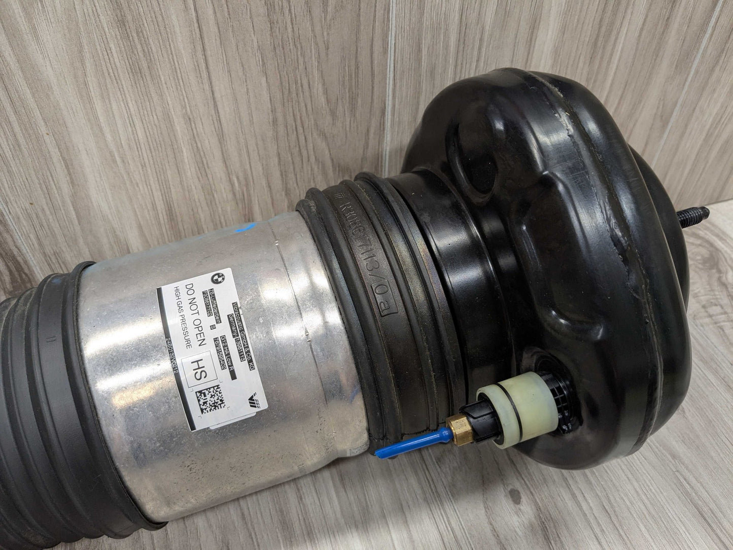 16-22 OEM BMW G11 G12 740 750 B7 REAR Right Passenger Air Suspension Shock Strut