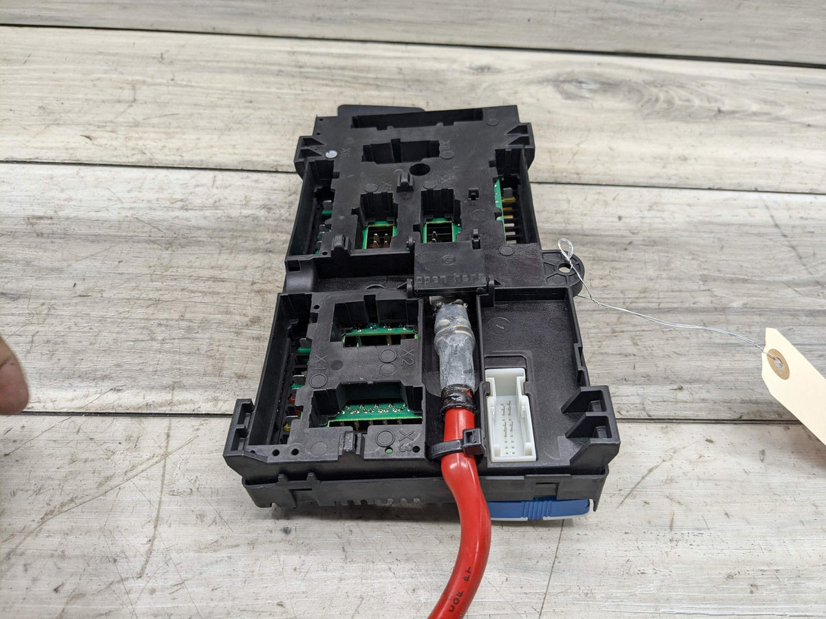 OEM BMW G05 G07 X5 X7 Rear Battery Power Distribution Fuse Relay Junction Box
