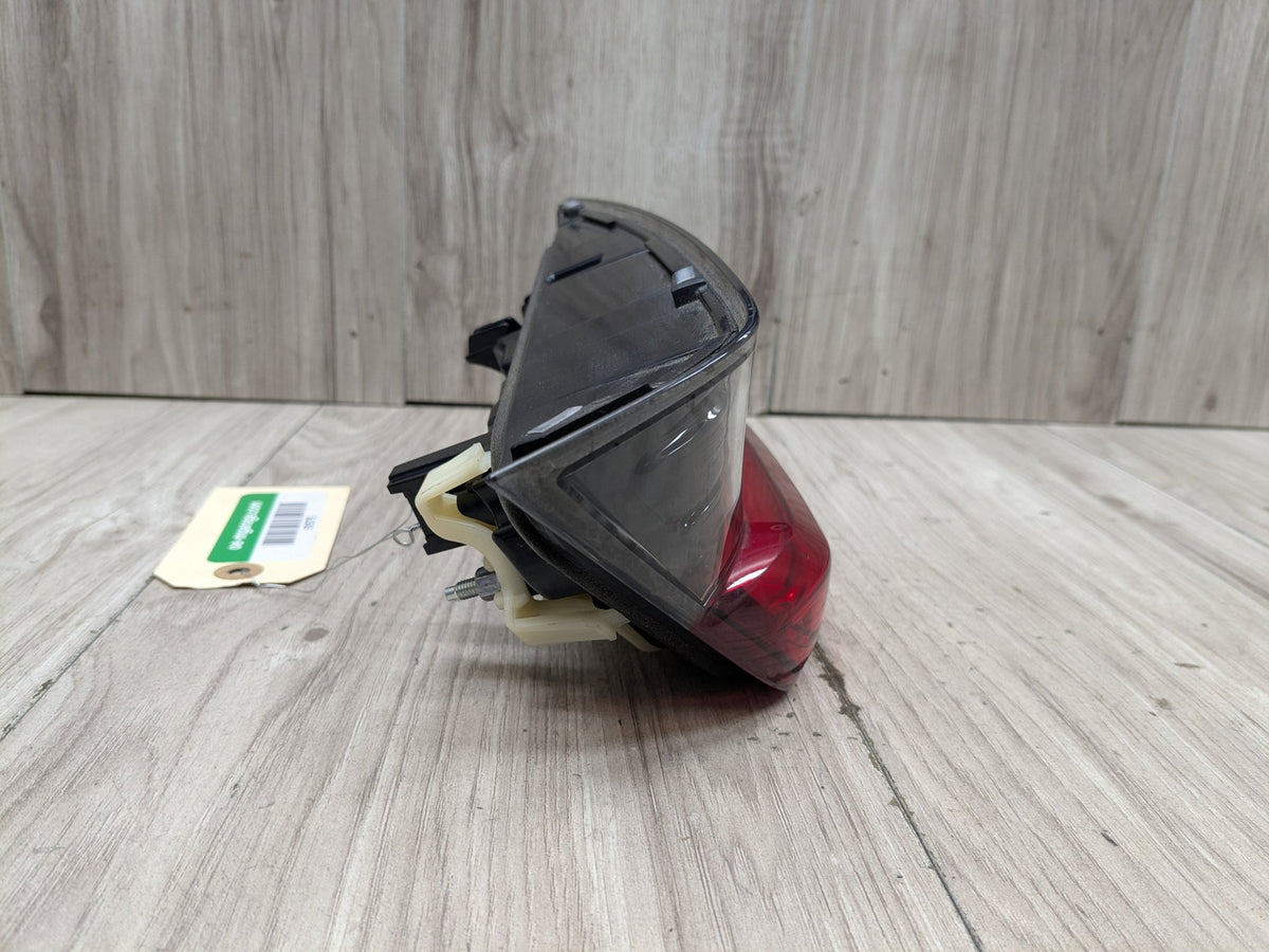 2019 BMW 330i G20 Rear Right Passenger Inner Tail Light 7420456 19-21 OEM BMW G20 G80 330 M340 M3 Rear Right Passenger LED Inner Stop Tail Light OEM