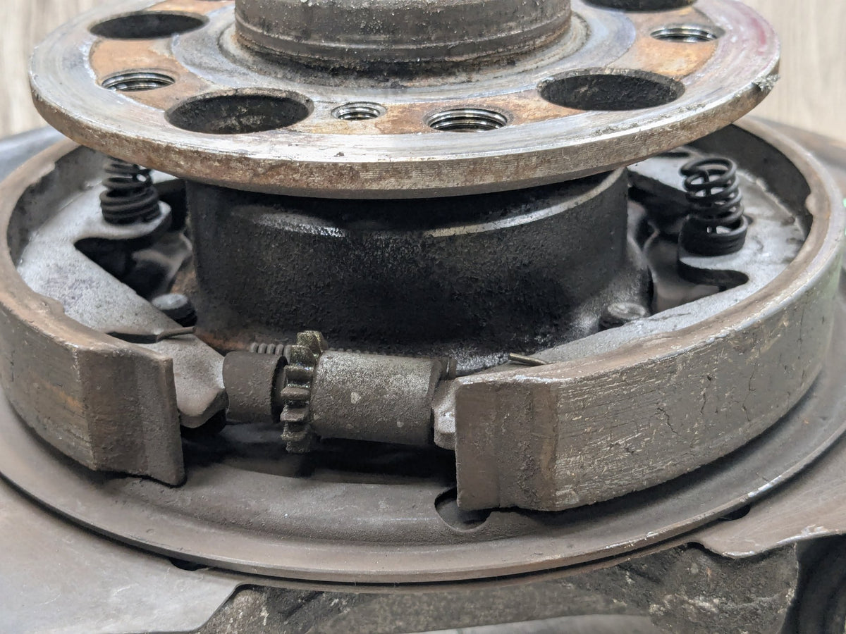 OEM Mercedes W212 E350 E550 Front Right Passenger Hub Knuckle Bearing Carrier