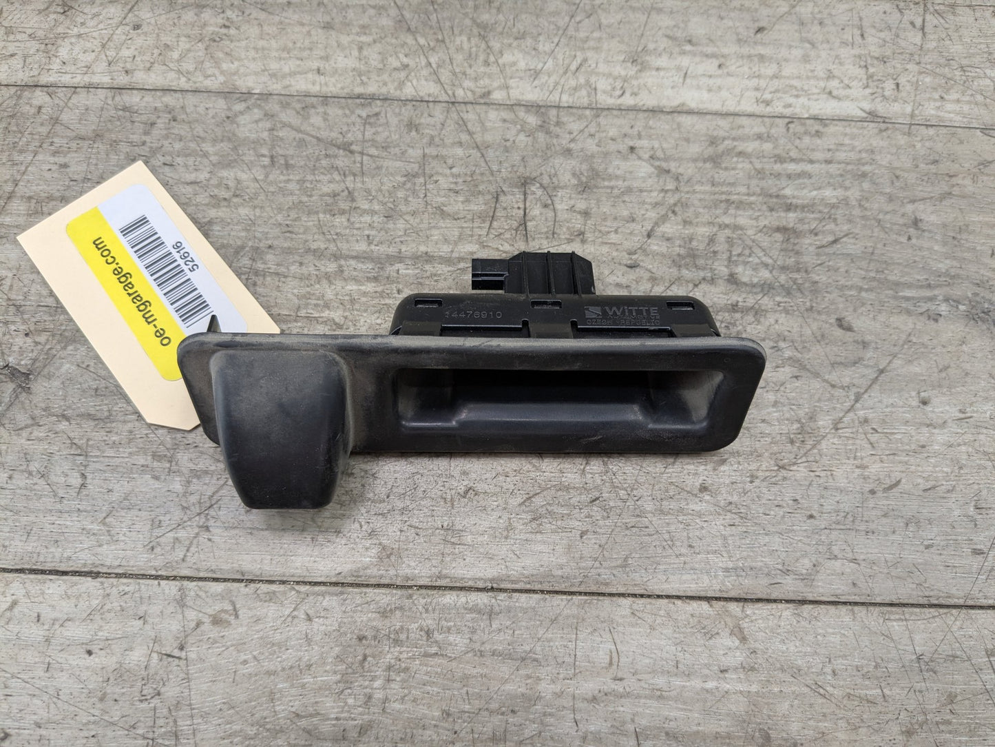 OEM BMW G30 530 540 M550 M5 X5 Rear View Camera Trunk Lid Handle Push Button