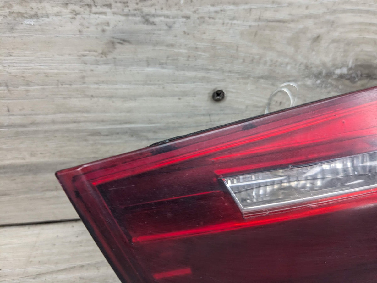 NOTE* 09-11 OEM BMW E90 LCI Sedan Rear Passenger Side Inner Tail Light Trunk Lid