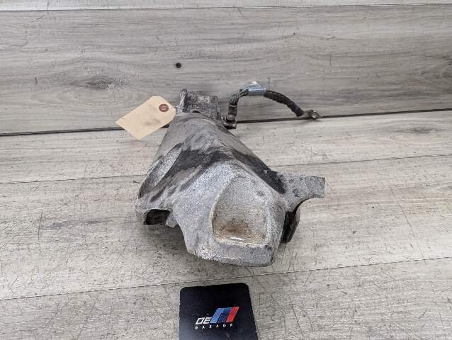 09-13 OEM BMW E70 X5 Left Driver Side Engine M57 Mounting Support Bracket