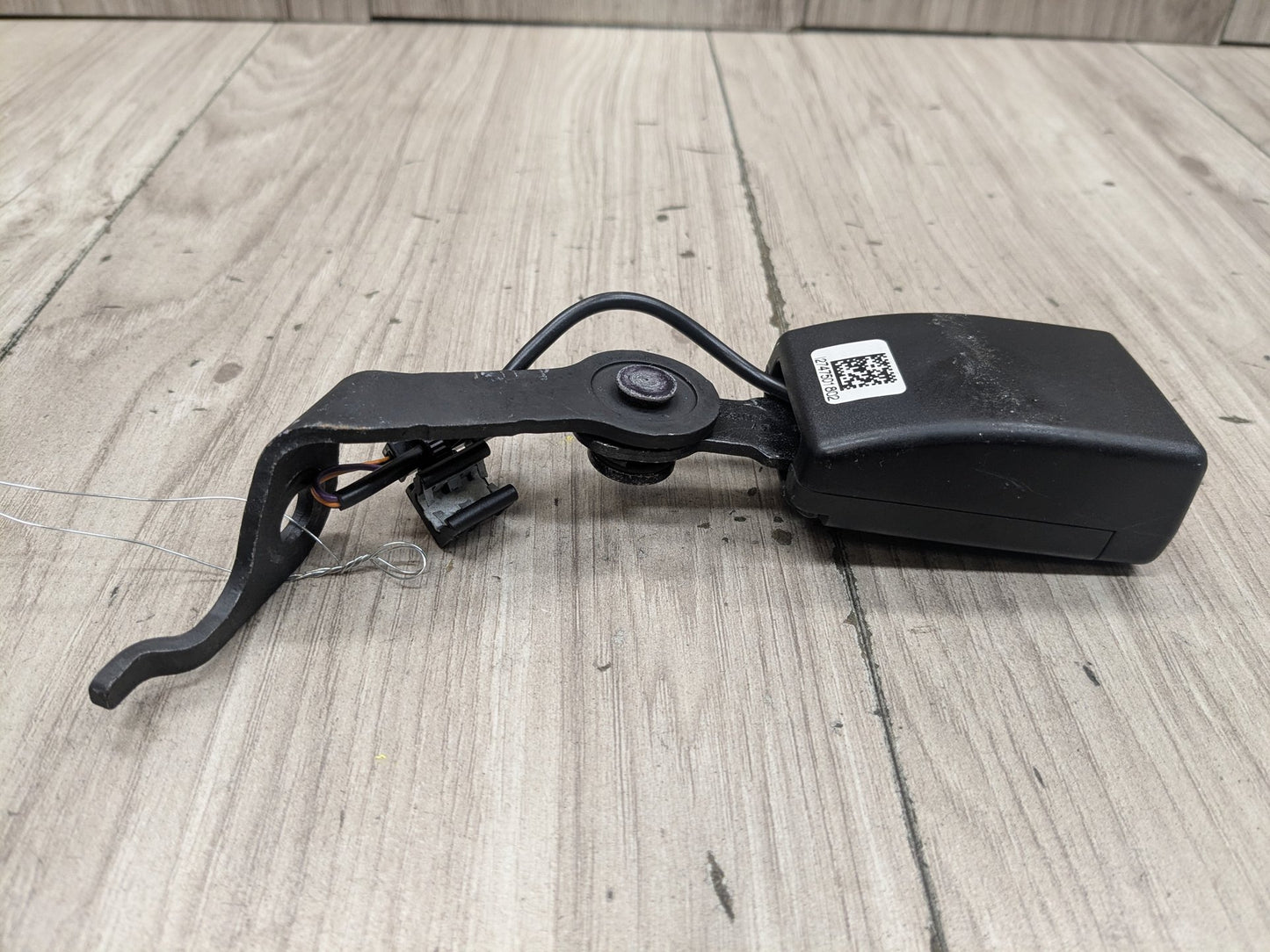 OEM BMW F90 M5 G30 530 540 M550 Rear Right Passenger Seatbelt Seat Belt Buckle