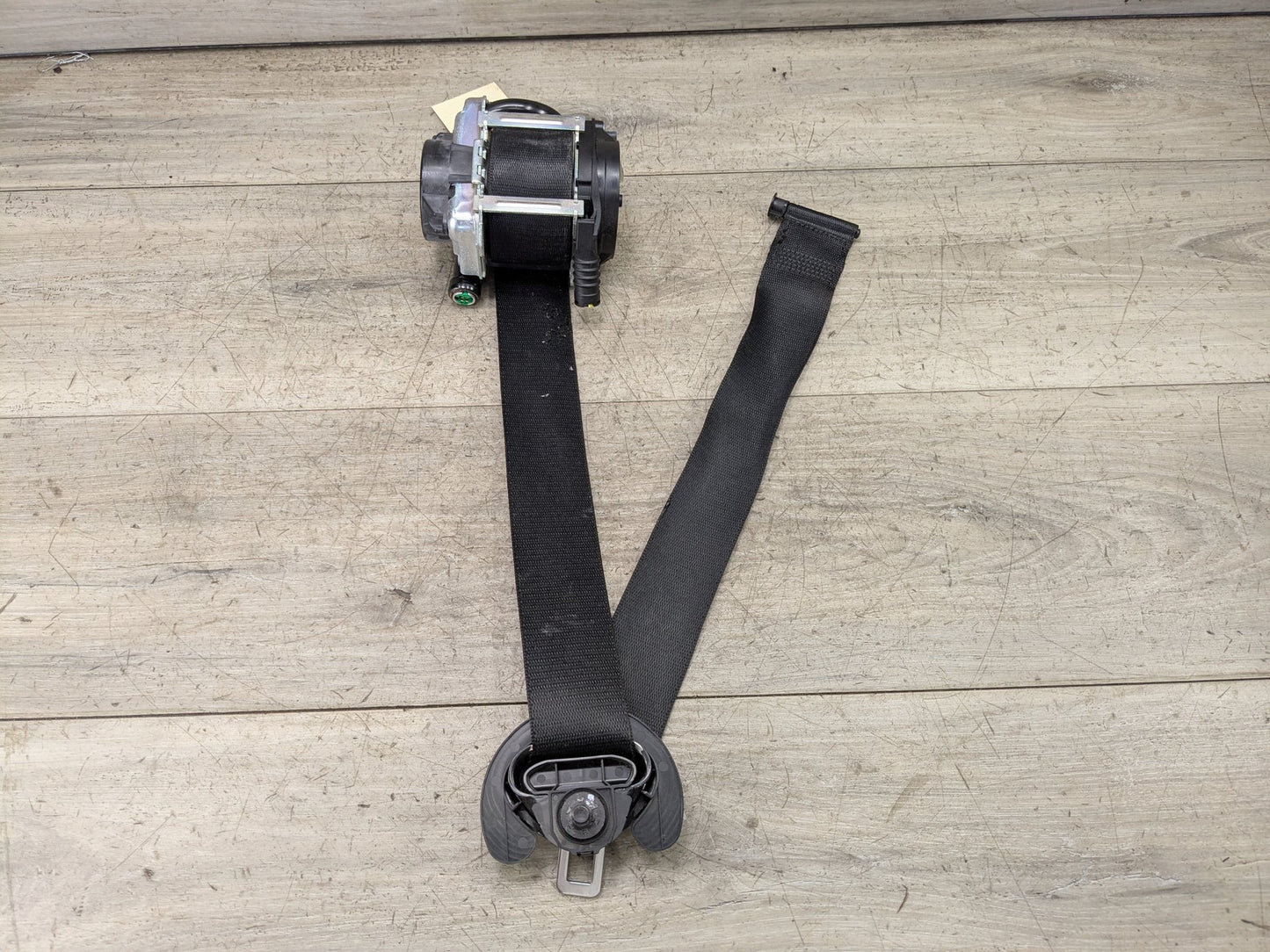 OEM BMW F15 F16 F85 F86 X5 X6 Front Right Passenger Seat Belt Retractor Black