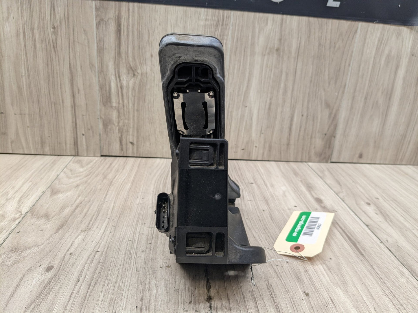 2015-2021 Mercedes-Benz C43 W205 Gas Accelarator Pedal A2053000104 OEM