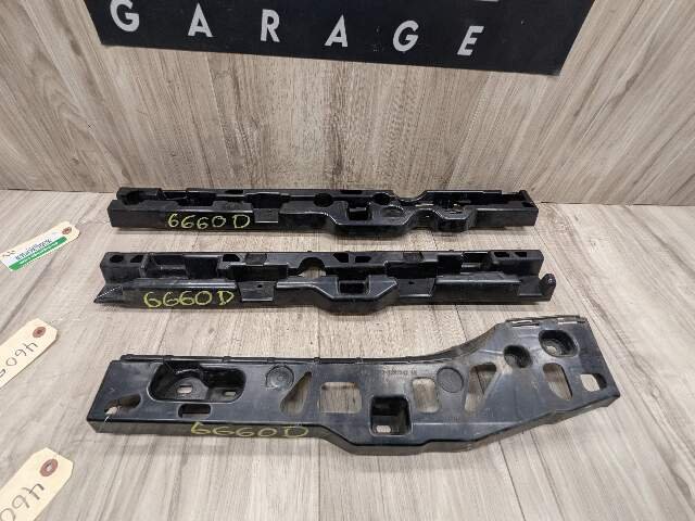 17-23 OEM BMW G30 F90 M5 Left Driver Side Skirt Rocker Panel Bracket SET