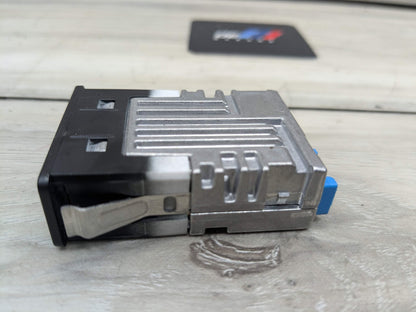 OEM BMW G01 G02 G11 G12 G20 G30 F97 USB Type C Charger Port Socket Connector