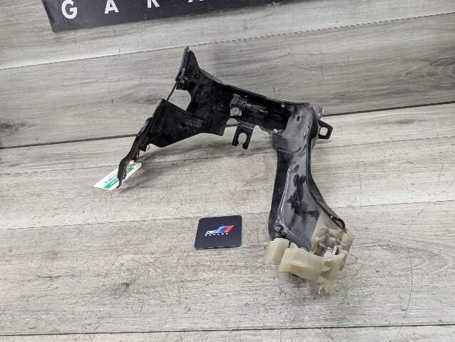 16-19 OEM BMW G12 740 750 M760 Front Right Passenger Headlight Support Bracket