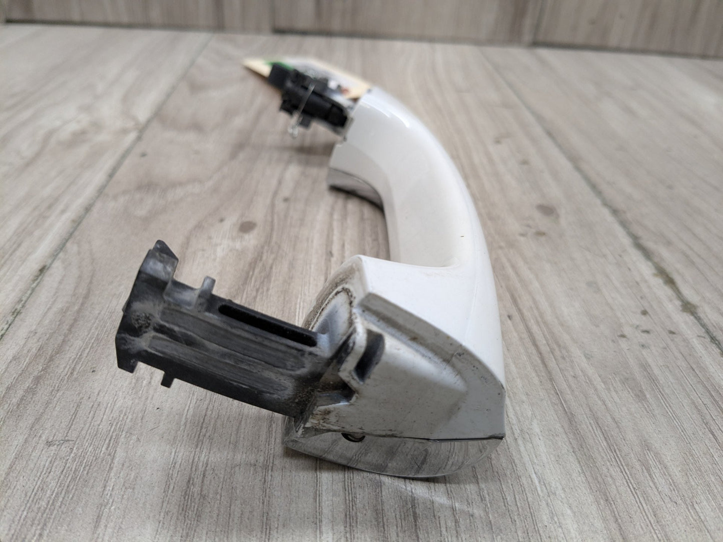 2015-2021 Mercedes-Benz C43 W205 Front or Rear Right Passenger Exterior Door Handle A0997605601