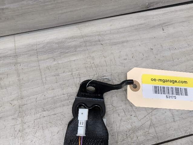 OEM BMW F90 M5 G30 530 540 M550 Rear Center Middle Seatbelt Seat Belt Buckle