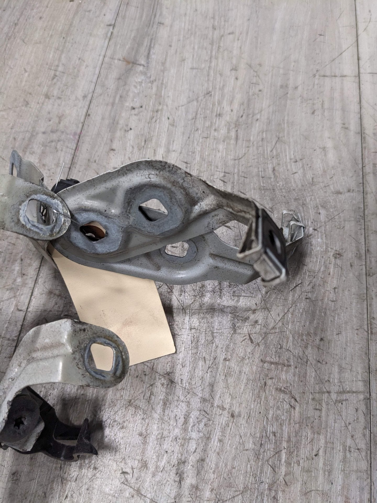 2013 BMW 535xi F10 Front Left Driver Fender Brackets SET 41357207209 11-16 OEM BMW F10 528 535 550 Front Right Side Fender Bracket Wing Holder SET