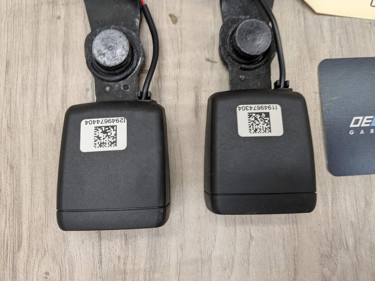 22-25 OEM BMW G42 230 M240 Front Left Right Side Seatbelt Seat Belt Buckle PAIR