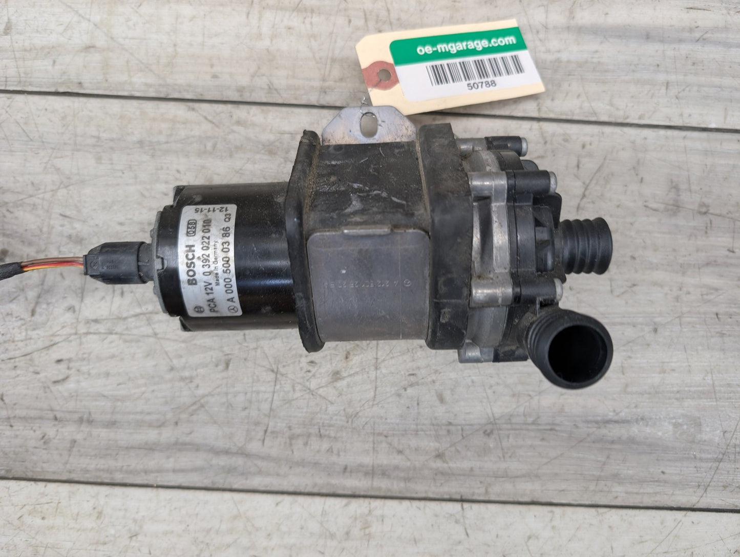 2009-2017 Mercedes-Benz E-Class A207 E550 M278 Engine Motor Cooling Auxiliary Water Pump A0005000386