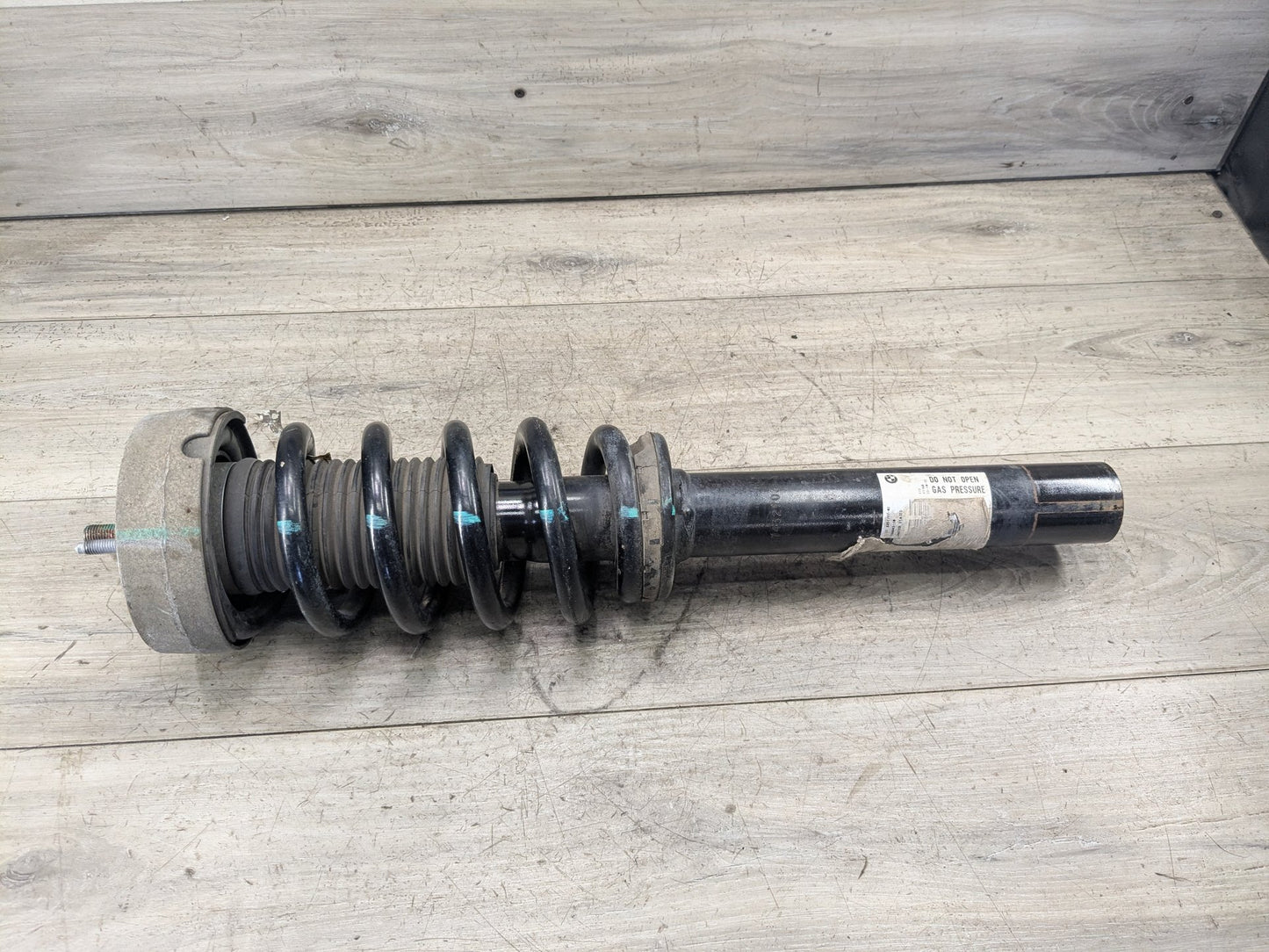 OEM BMW F15 F16 X5 X6 35iX 35dX FRONT Left Driver Strut Shock Absorber Spring