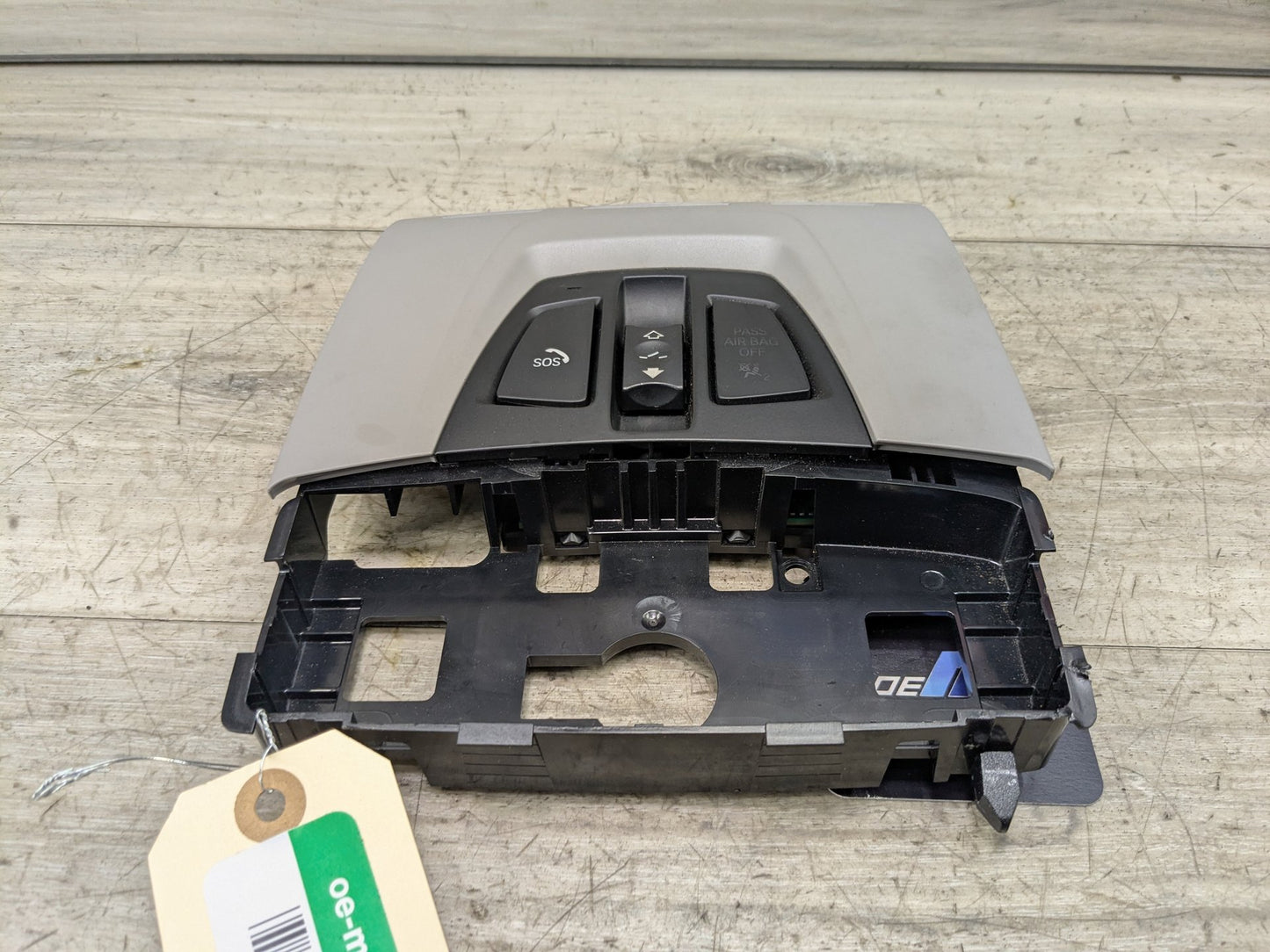 14-19 OEM BMW F15 F16 X5 X6 Headliner Roof Console Dome Light SOS Switch