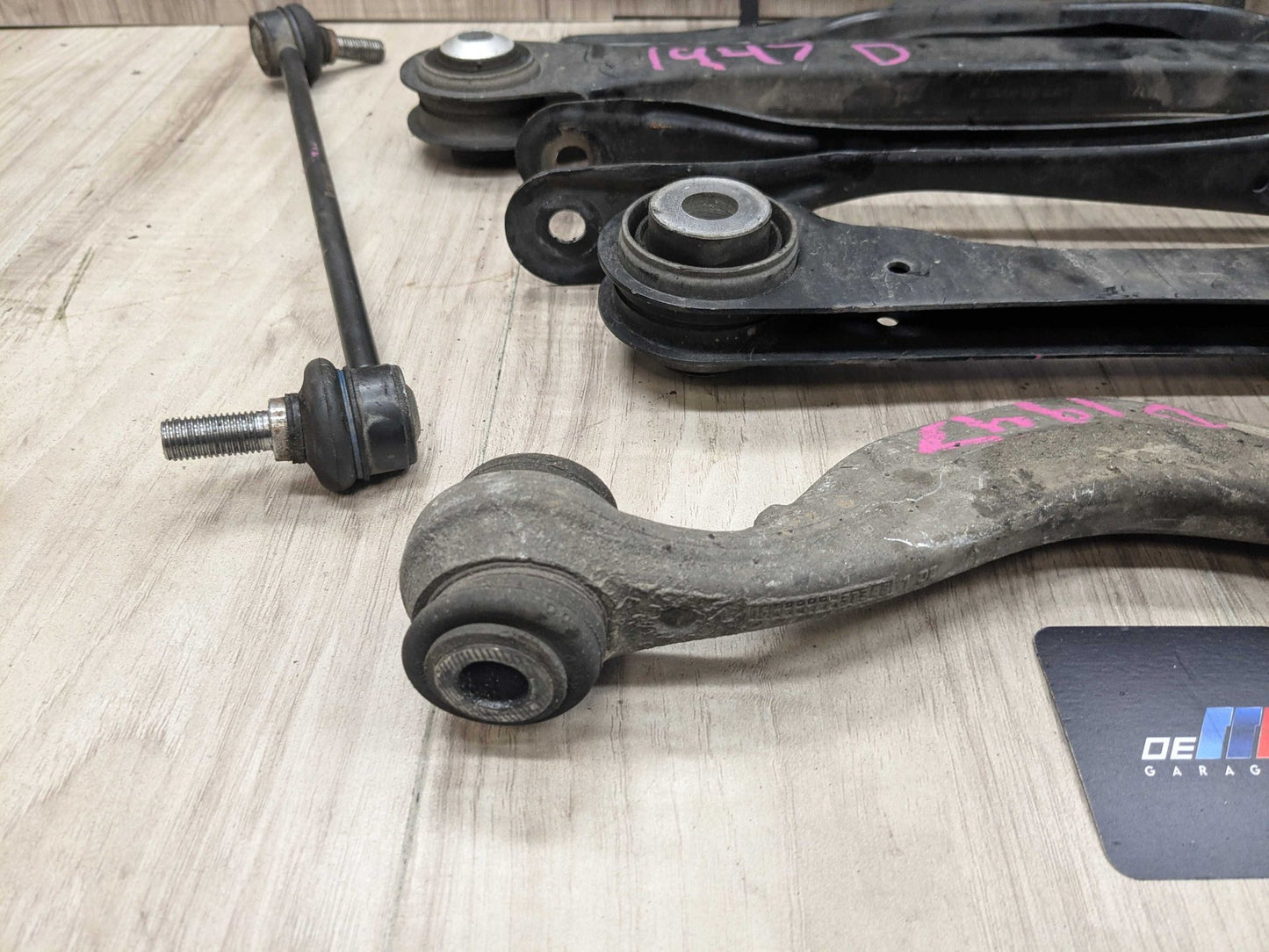 2017 BMW 750i G12 Rear Left Driver Control Arms SET 6861115 OEM BMW G11 G12 G14 G15 G16 G30 Rear Left Driver Upper Lower Control Arm SET