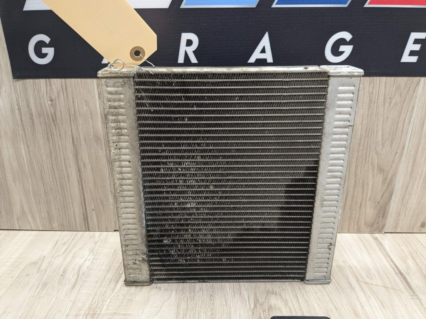2016 BMW 740i G12 Left or Right Secondary Auxiliary radiator 8620207 OEM BMW F90 G12 G30 G45 Left Right Secondary Auxiliary Coolant Remote Radiator