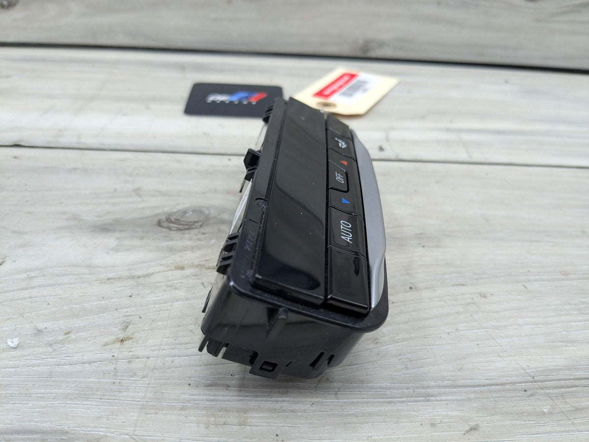 19-25 OEM BMW G20 G22 G23 G26 G42 AC Rear Heater Climate Control Switch Panel
