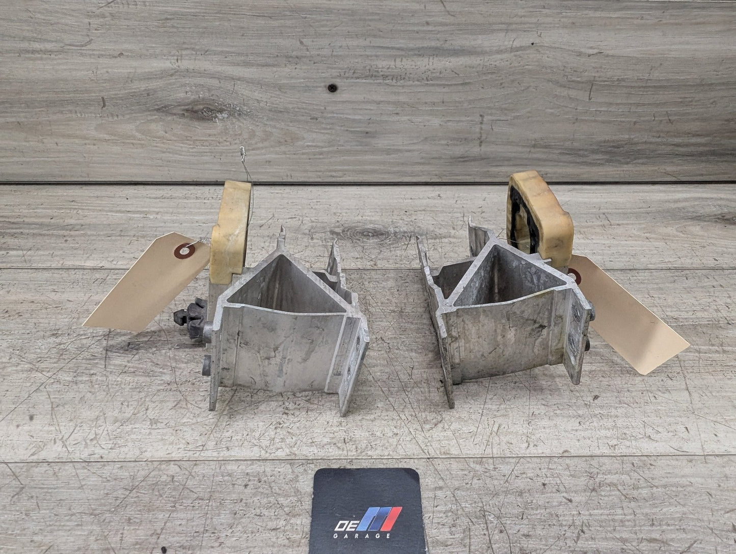 OEM BMW F90 F93 G11 G12 G16 G30 M5 Radiator Mount Support Bracket Left Right SET