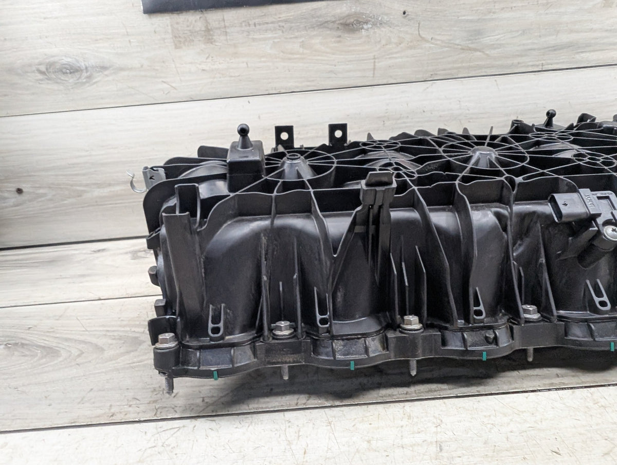 OEM BMW G01 G05 G12 G20 G42 G30 M340 M440 X3 Engine B58 Intake Manifold 8647977