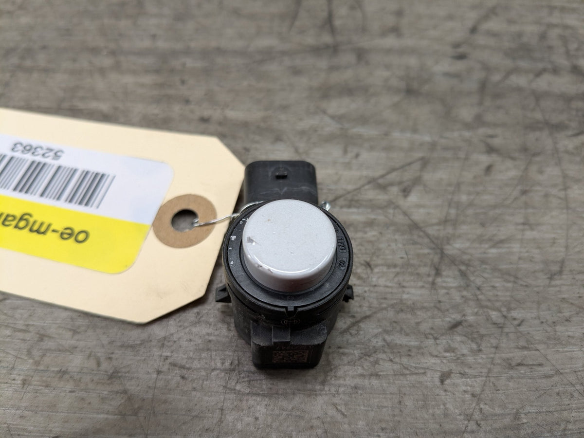 OEM BMW G01* G05* G20 G22 G23 G26 G42 G80 G82 M8 Bumper Parking PDC Sensor WHITE