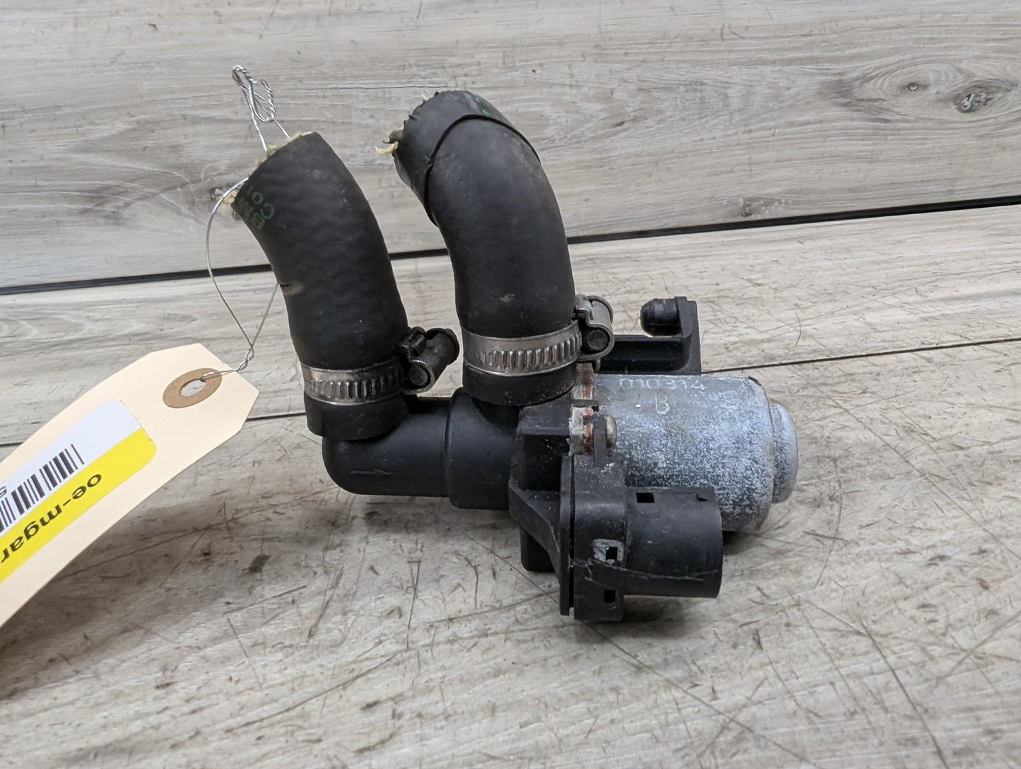 1996-2003 BMW Z3 E36 Engine Water Heater Control Valve Pump 8375443 OEM