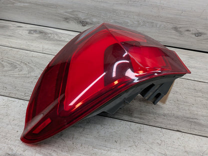 14-18 BMW OEM F15 F85 X5 X5M Rear Right Passenger Side Outer Stop Tail Light