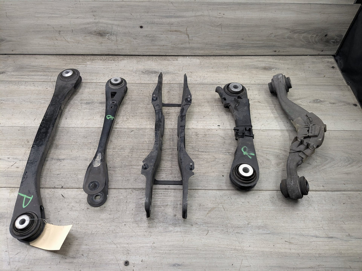 2017-2023 BMW M550i G30 Rear Right Passenger Control Arms SET 6861114 OEM BMW G11 G12 G14 G15 G16 G30 Rear Right Passenger Upper Lower Control Arm SET