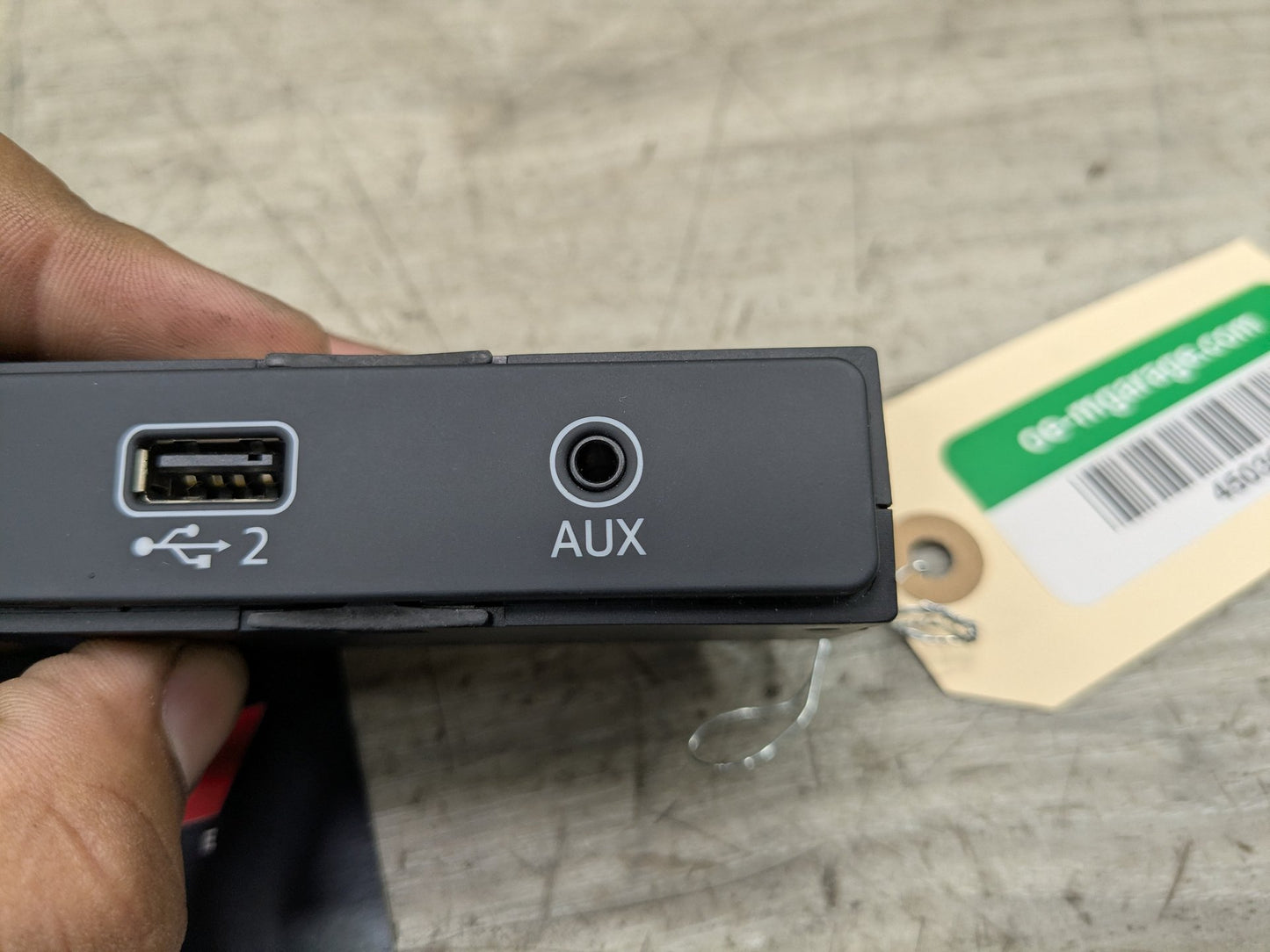 18-24 OEM AUDI A4 A5 Q5 S4 SQ5 Center Console USB Port Aux Jack Port Connection