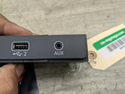 18-24 OEM AUDI A4 A5 Q5 S4 SQ5 Center Console USB Port Aux Jack Port Connection