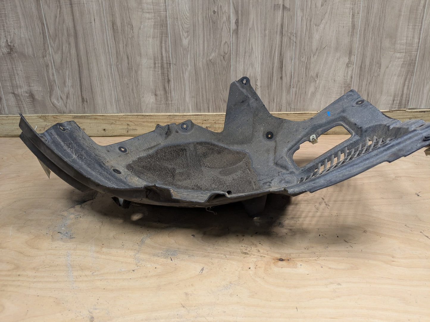 OEM BMW G30 530 540 M550 Left Driver Side Fender Liner Wheel Splash Shield