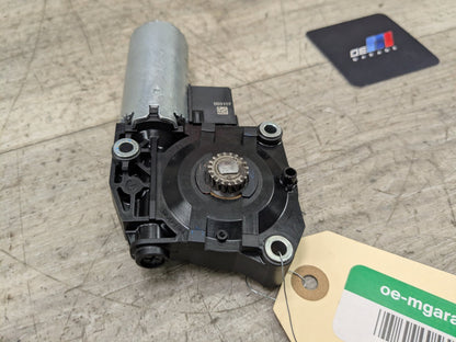 2020 BMW 330i G20 Sunroof Sun Roof Glass Motor 7424804 OEM BMW G20 G22 G26 G42 G80 G82 G87 M2 M3 M4 Sunroof Moonroof Motor Drive Unit