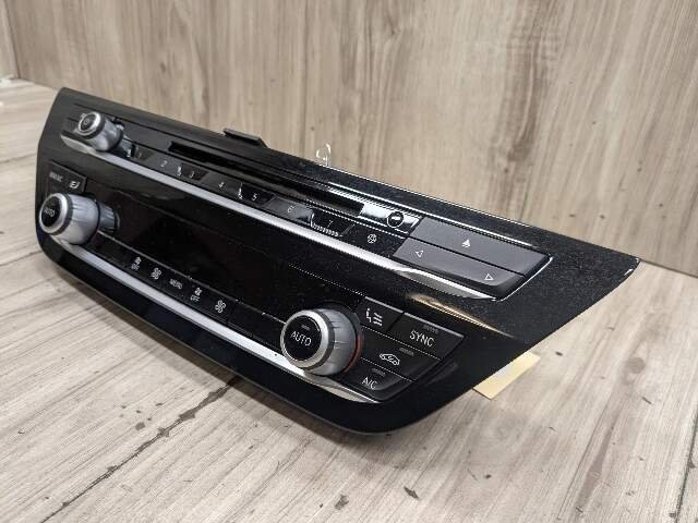 17-20 OEM BMW F90 G30 530 540 M550 AC Climate Control Panel Radio Media Buttons